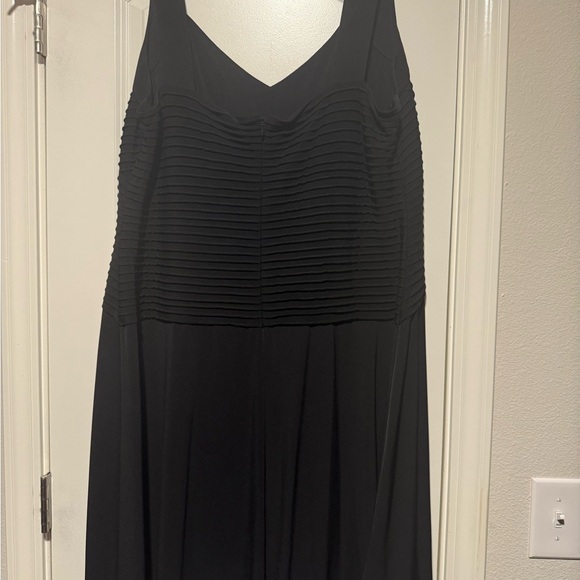 Calvin Klein Black Textured Midi Dress - Picture 2 of 3